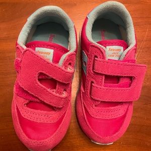 Saucony toddler sneakers size 6